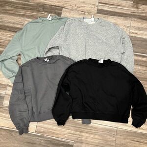 LOT OF 4 H&M Women’s Cropped Crewneck Sweatshirt Size Medium - Divided Line